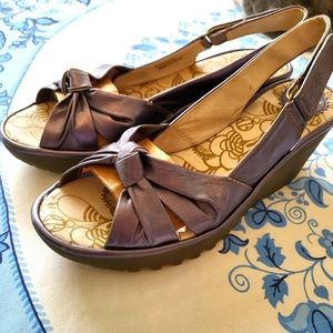 Lavender Fly London platform sandals size 10/41